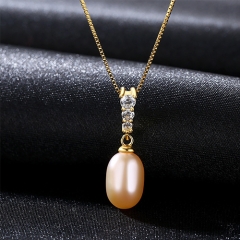 freshwater pearl necklace