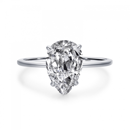 Single stone ring in 925 sterling silver