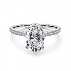 Single stone ring in 925 sterling silver